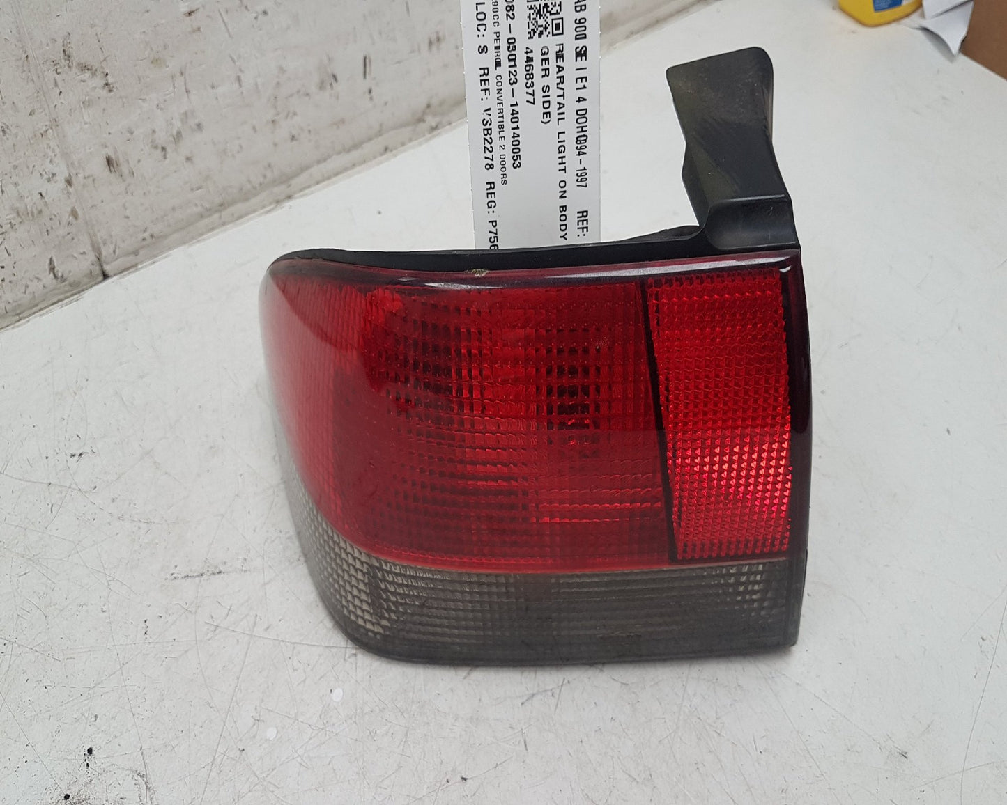 1994 - 1997 Saab 900  Convertible Left Taillight 4468377
