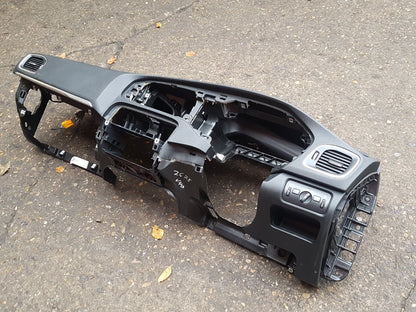 2012 - 2017 Volvo V40  Hatchback Dash Assembly