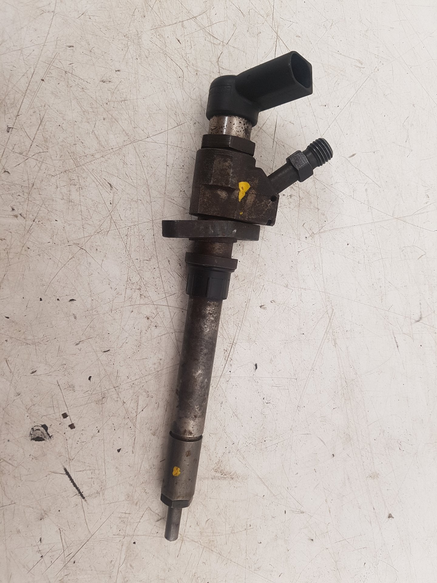2006 - 2010 Volvo C70   Fuel Injector 9657144580