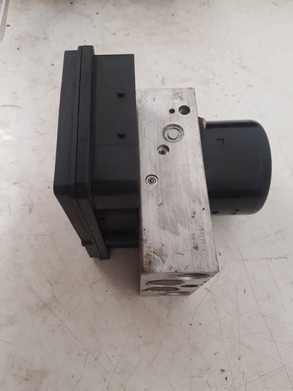 2000 - 2007 Volvo XC70  Estate ABS Pump/Modulator 30714956