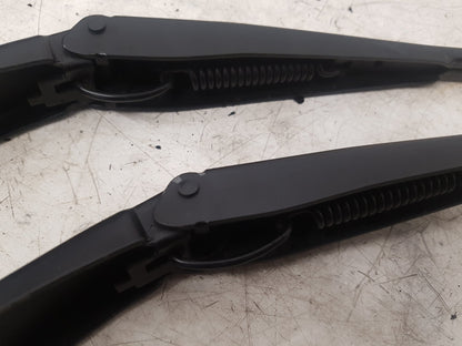 2007 - 2015 Volvo S80   FRONT WIPER ARMS (PAIR) 30796037