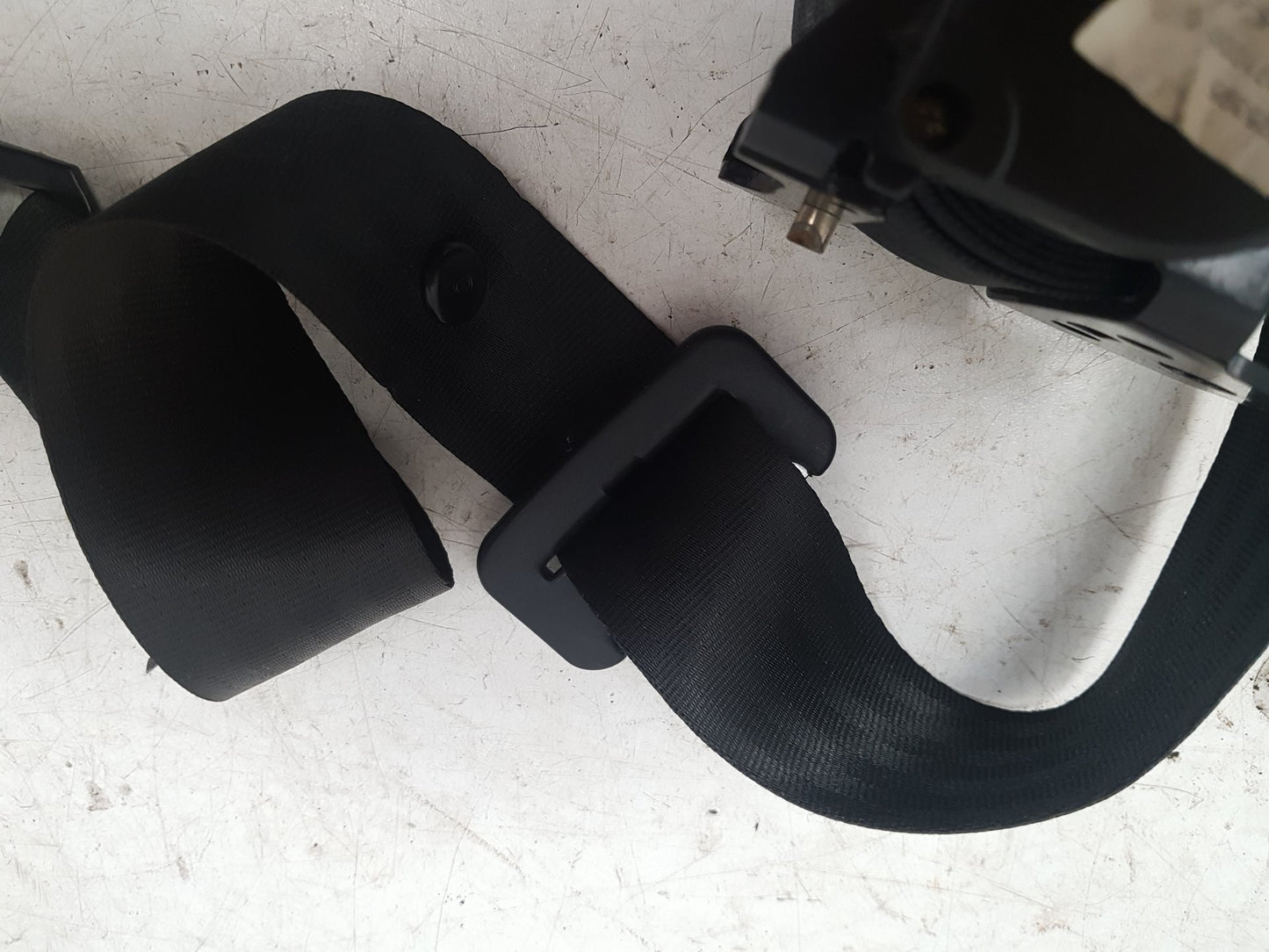 1992 - 1997 Volvo 850  Estate SEAT BELT - CENTRE REAR 3525394