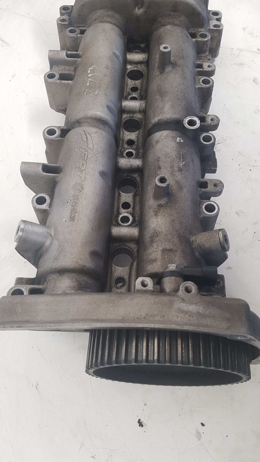 2007 - 2015 Saab 9-3  Estate ROCKER VALVE COVER 55214530