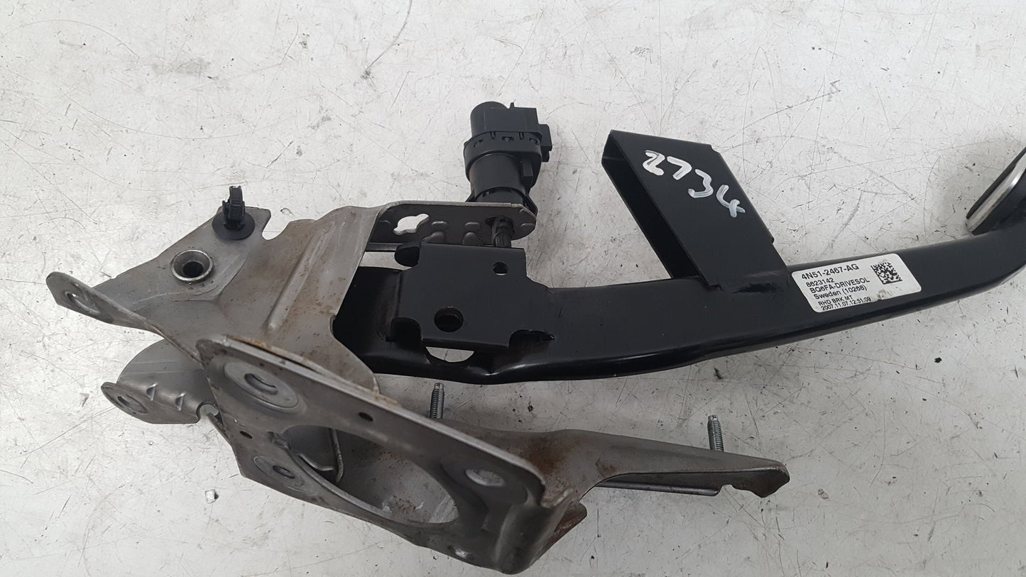 2007 - 2013 Volvo C70  Convertible Brake Pedal 4N51-2467-AG