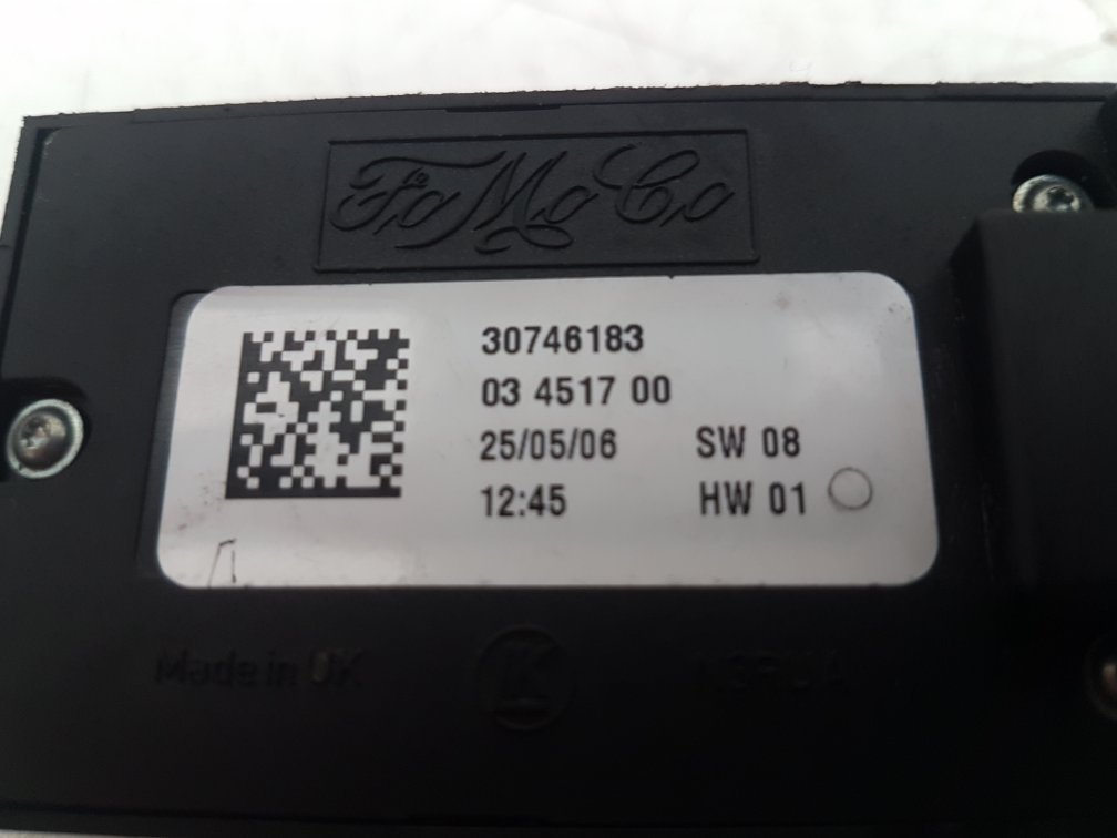 2004 - 2010 Volvo V50  Estate Right Front Window Switch 30746183