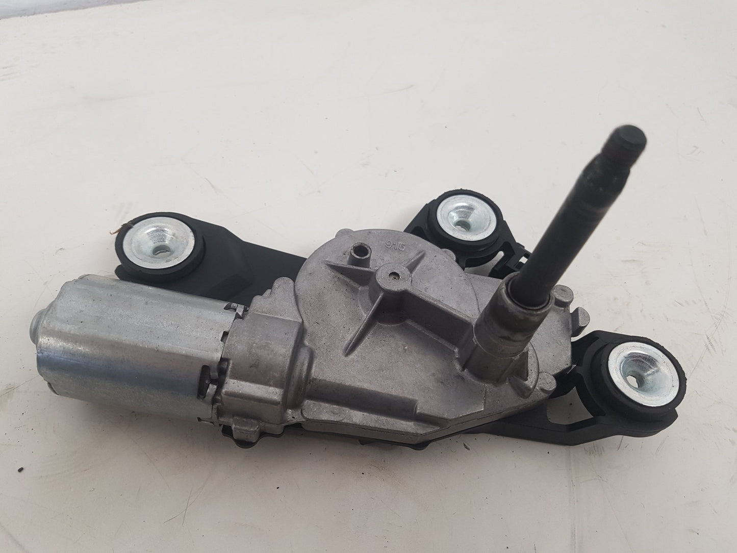 2004 - 2010 Volvo V50  Estate Rear Wiper Motor 0390201875