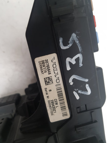 2000 - 2007 Volvo XC70  Estate CENTRAL ELECTRONIC MODULE (CEM) 30765646