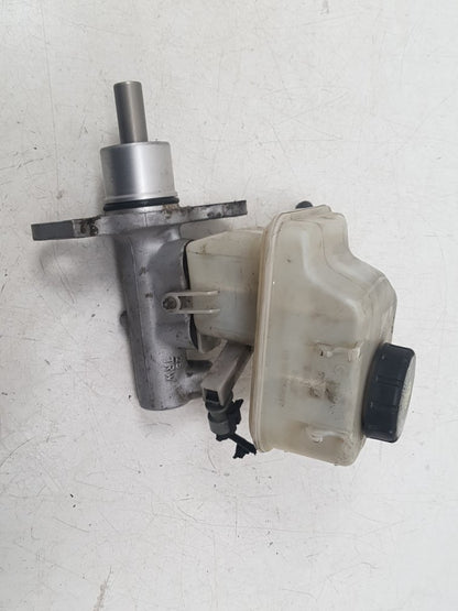 2005 - 2015 Saab 9-3  Estate Brake Master Cylinder 32067070