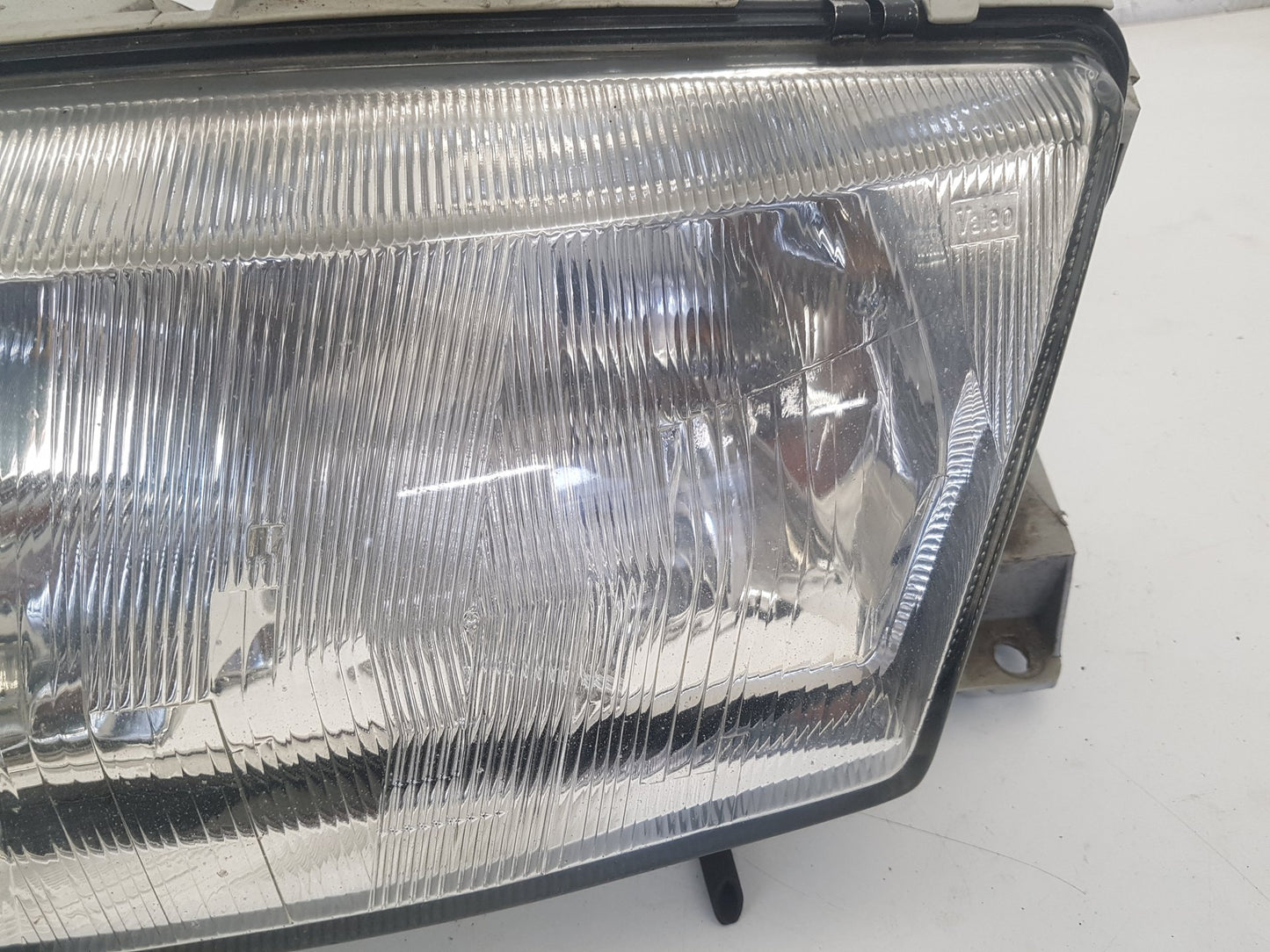 1998 - 2009 Saab 9-5  Estate HEADLIGHT/HEADLAMP GLASS (PASSENGER SIDE) YS3EF55E4X3084539