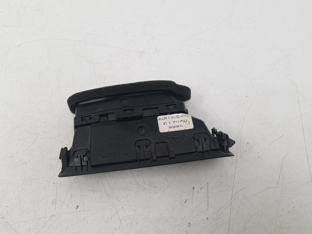 2019 - 2021 Volvo XC40 536 Estate AIR VENT (PASSENGER SIDE FRONT) 31469598