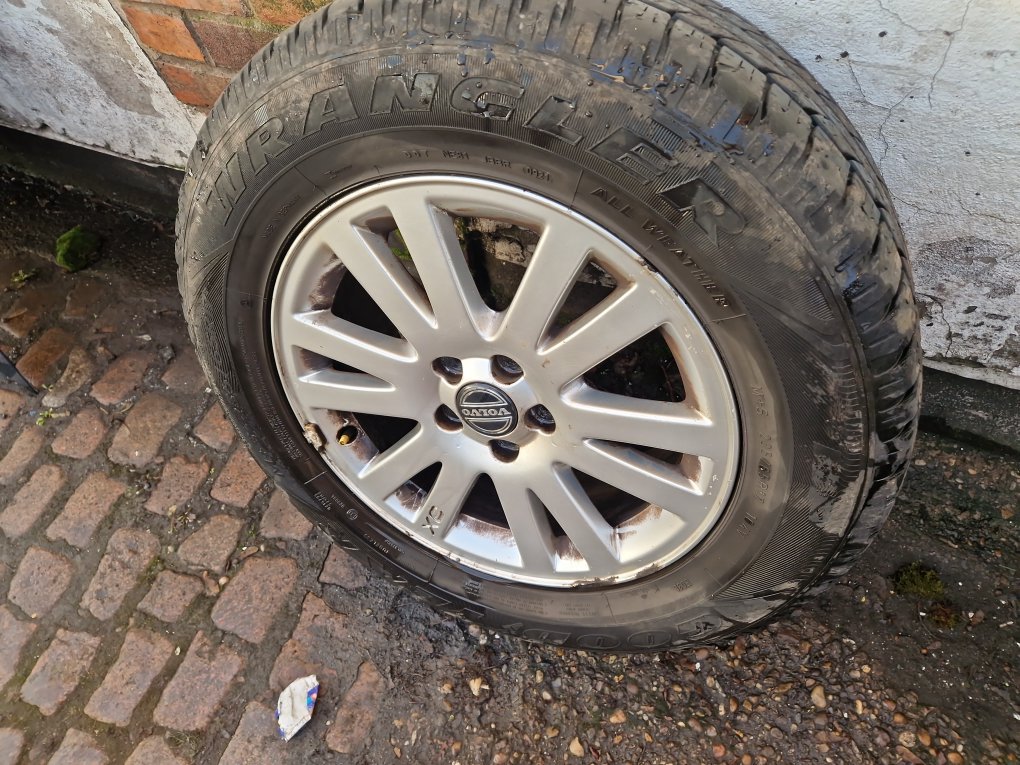 2002 - 2006 Volvo XC90  Estate Alloy Wheel 30643772