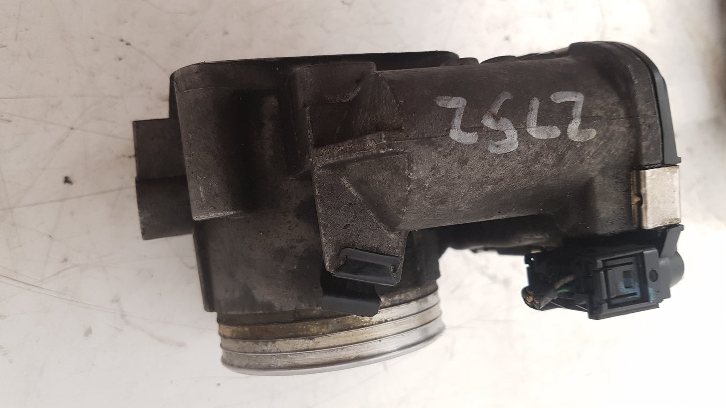 2005 Volvo S60  Saloon Throttle Body 8677866 30650013 30711553 0 280 750 103 0280750103