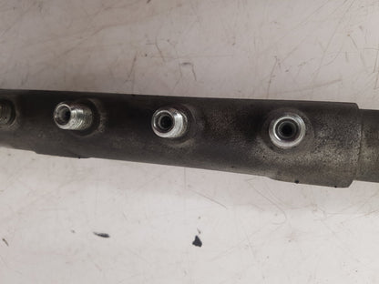 2001 - 2008 Volvo V70  Estate Injection Rail 8658252
