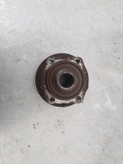 1997 - 2000 Volvo V70  Estate Right Front Hub Assembly