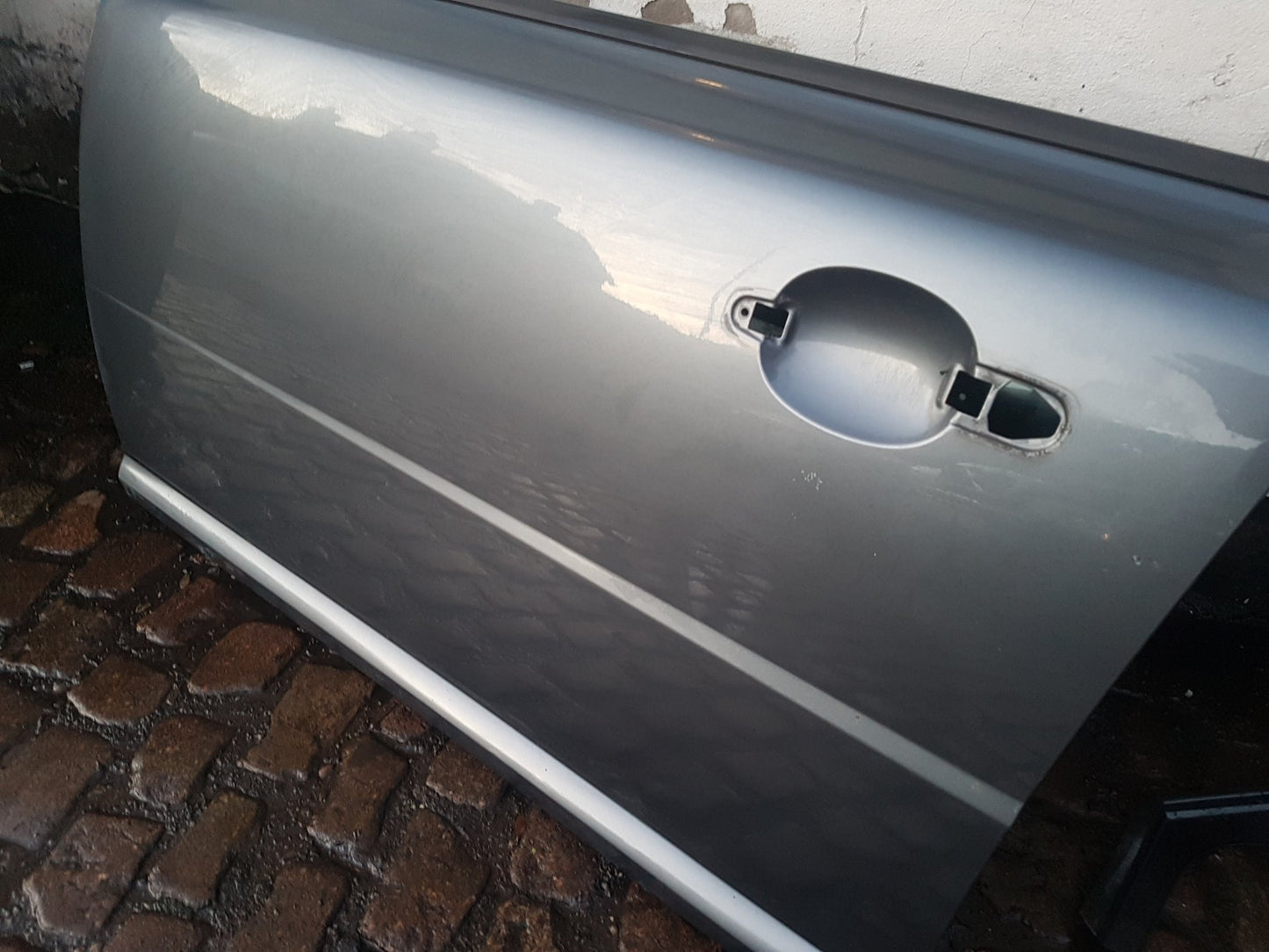 2008 - 2016 Volvo V70  Estate DOOR - BARE (FRONT PASSENGER SIDE) 32228890