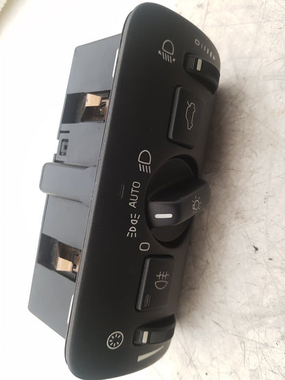 2013 - 2016 Volvo V40 III 525 Hatchback Headlight Switch 30739425