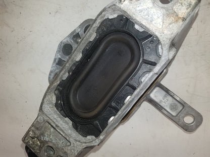 2010 Saab 95  Saloon Right Engine Mount 13227717