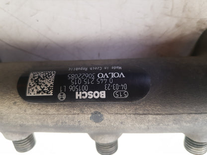 2002 - 2006 Volvo XC90  Estate Injection Rail 0445215015