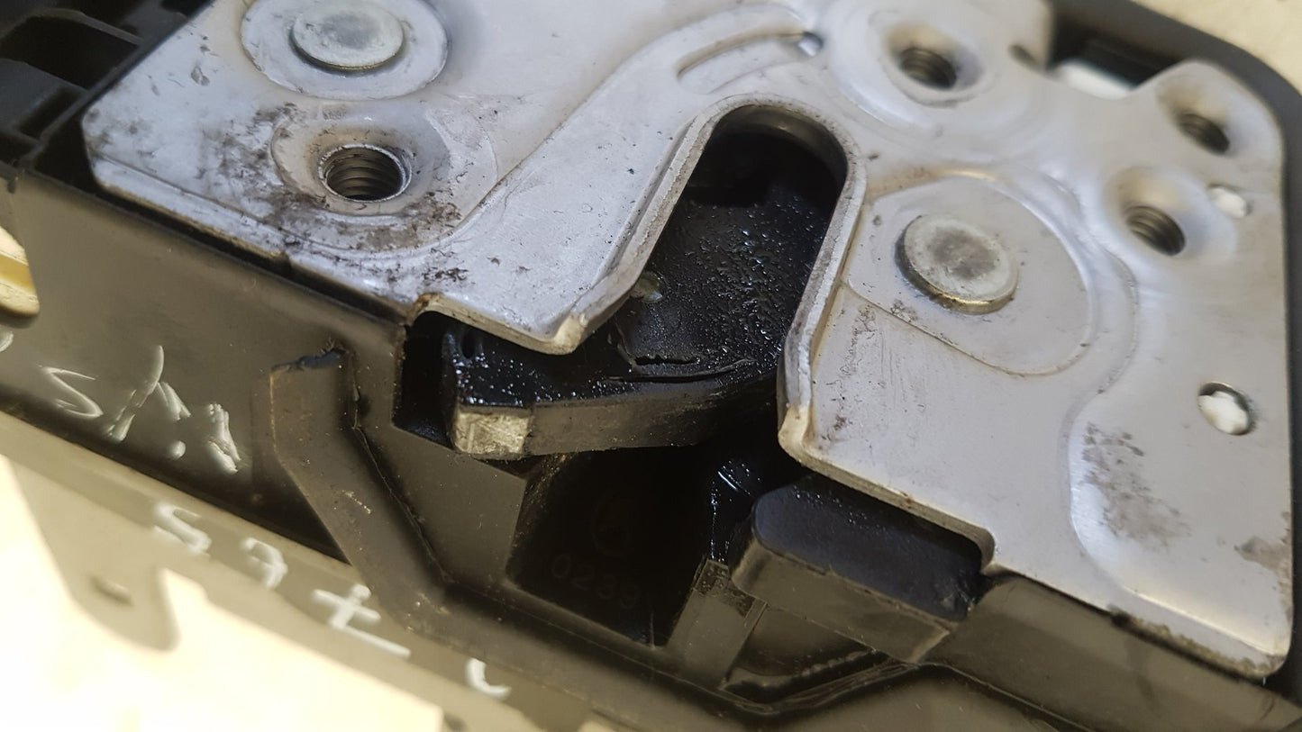 2014 Volvo V40  Hatchback Left Rear Door Lock Actuator 31440393