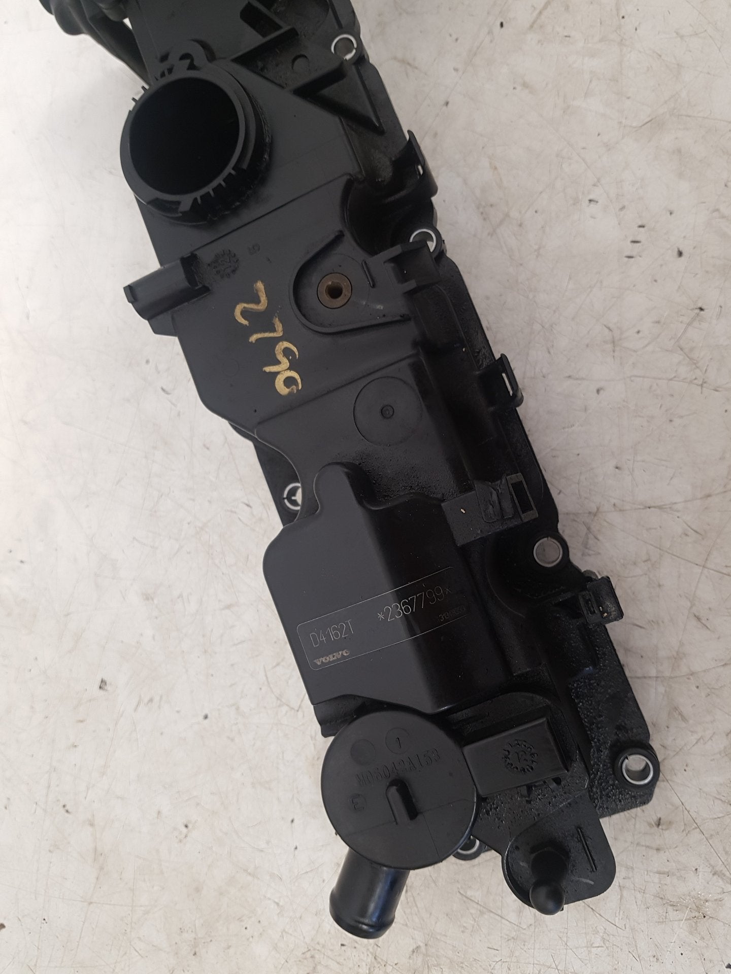 2013 - 2016 Volvo V40 III 525 Hatchback Rocker Cover M06042A170
