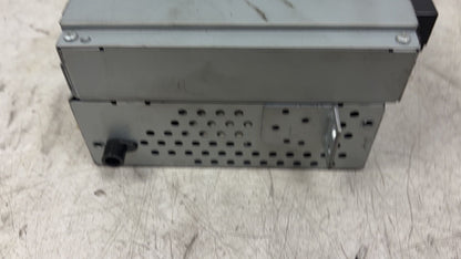 2013 - 2016 Volvo V40 III 525 Hatchback RADIO AND CD PLAYER 31357212