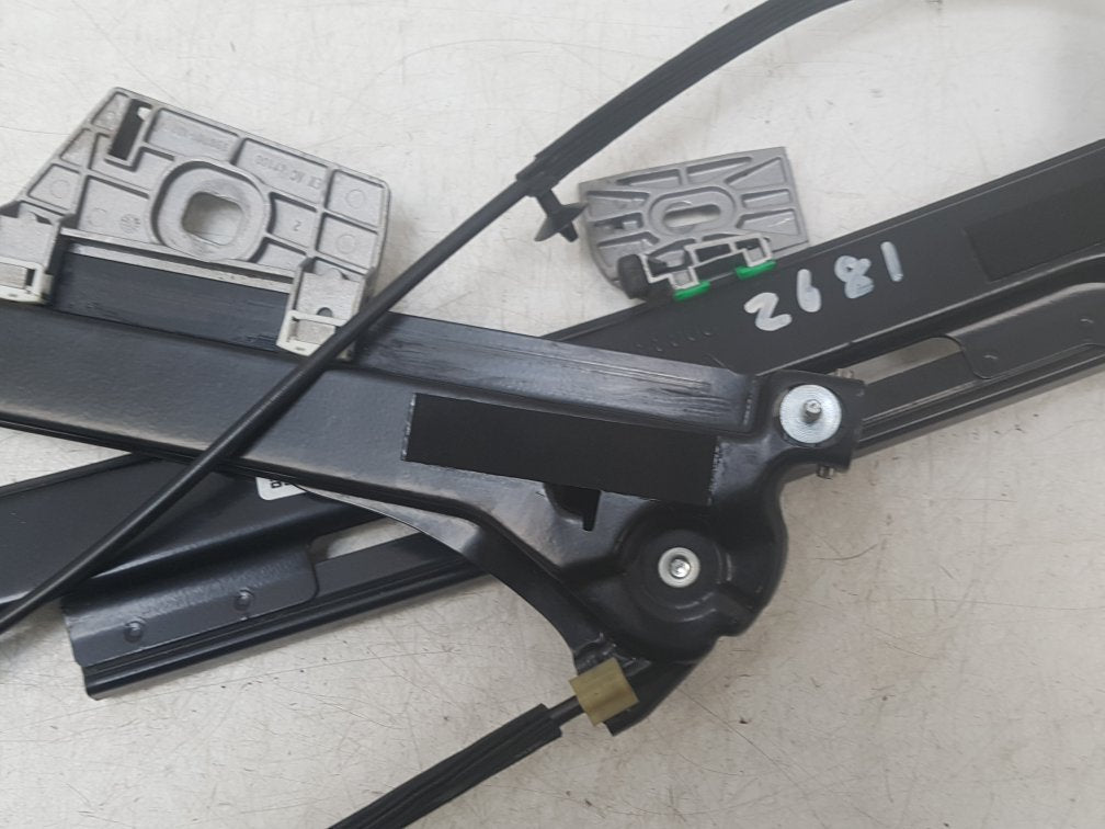 2007 - 2012 Volvo C70 II 542 Convertible WINDOW REGULATOR/MECH ELECTRIC  (FRONT PASSENGER SIDE) 30633660