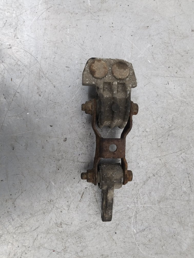 1997 - 2000 Volvo V70  Estate Gearbox Mount 9470836