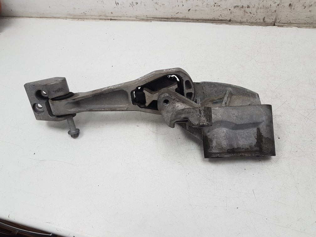 2012 - 2016 Volvo V40 Cross Country  Hatchback Engine Mount 31359638