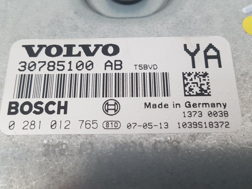 2006 - 2009 Volvo S80  Saloon Engine ECU 30785100 AB