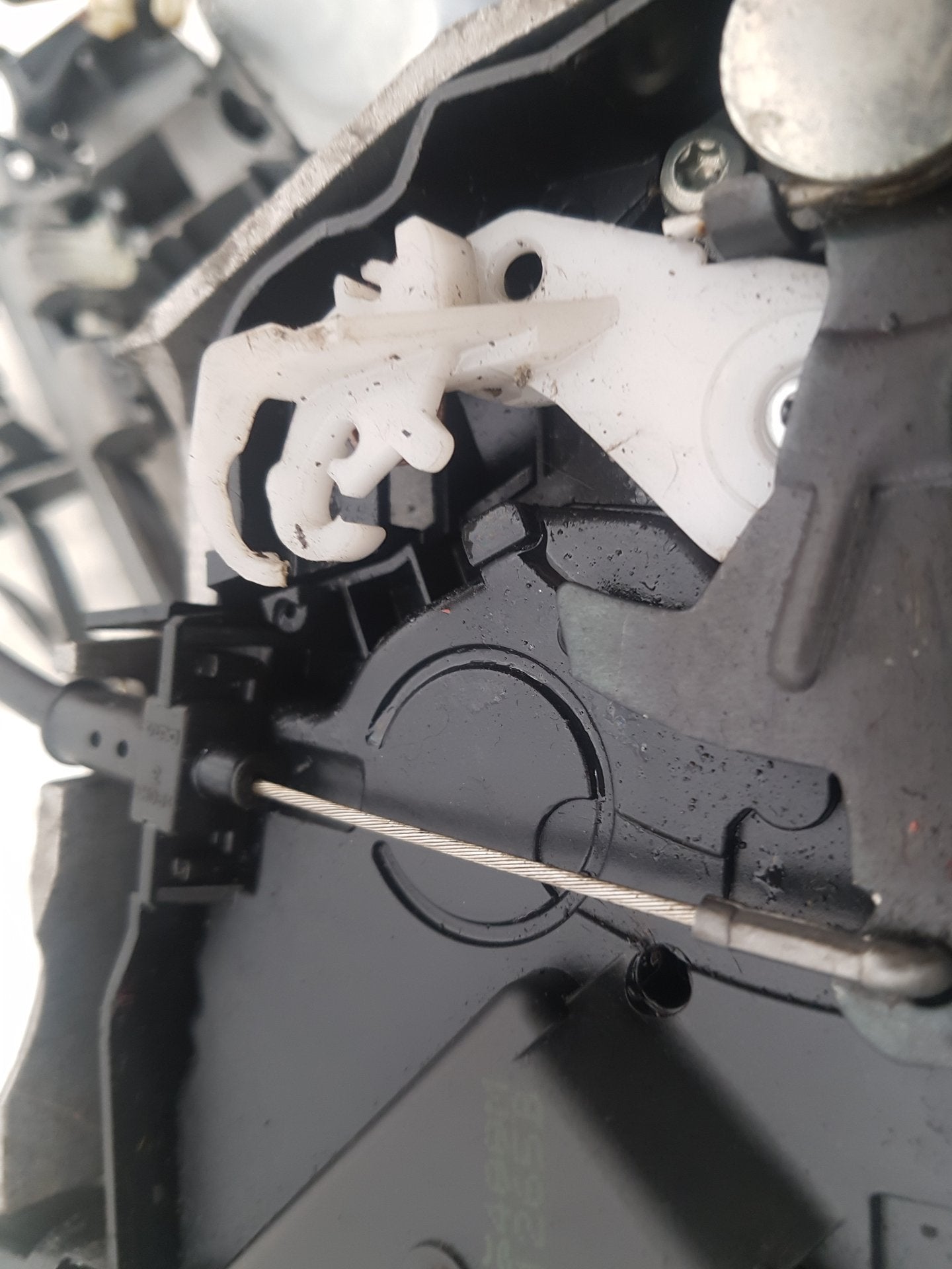 2008 - 2009 Volvo C70  Convertible Right Front Door Lock Actuator 30632851