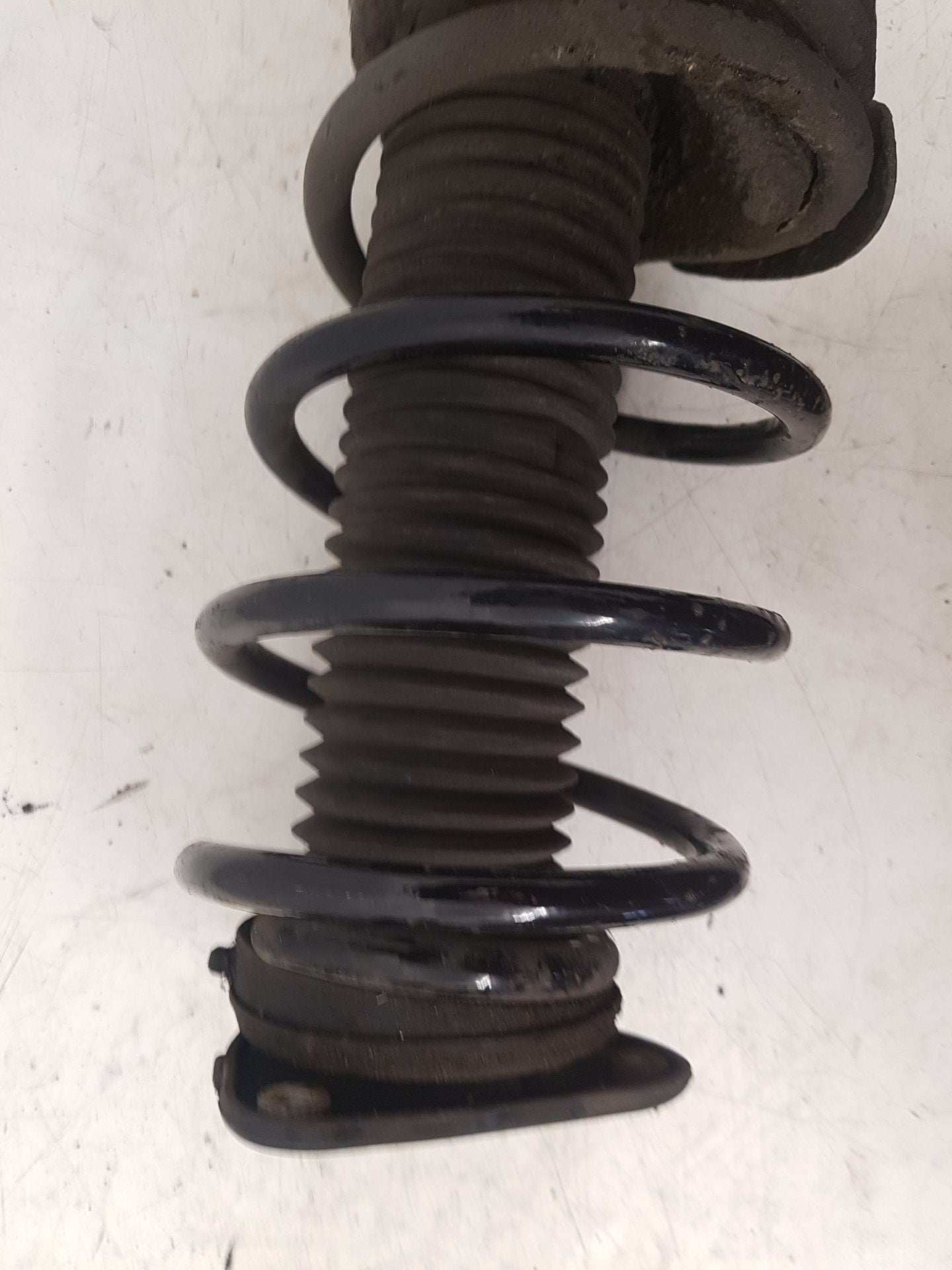 2005 - 2012 Volvo S40  Saloon Right Front Shock Absorber 31277603