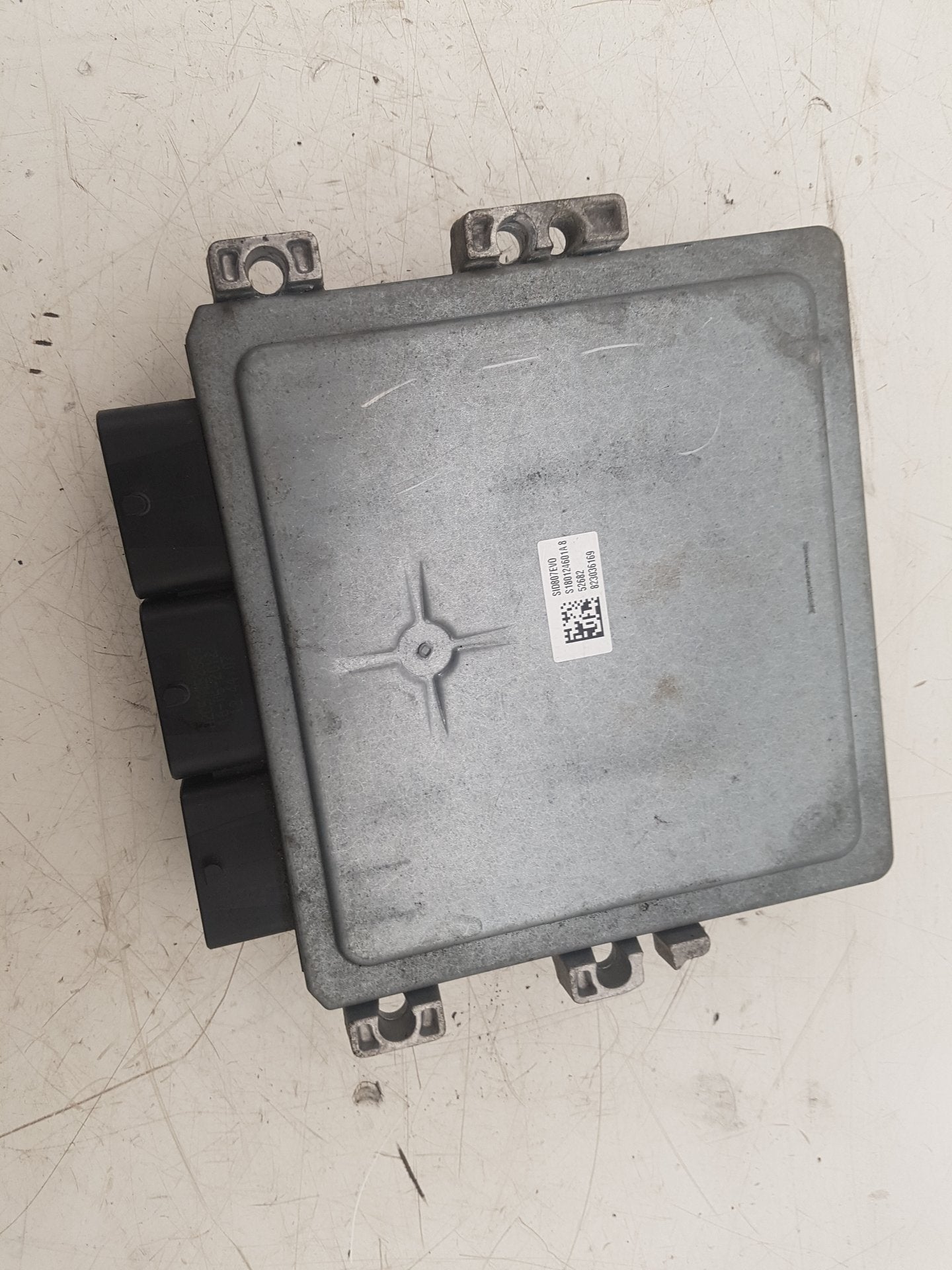 2012 Volvo S60  Saloon Engine ECU 31372489