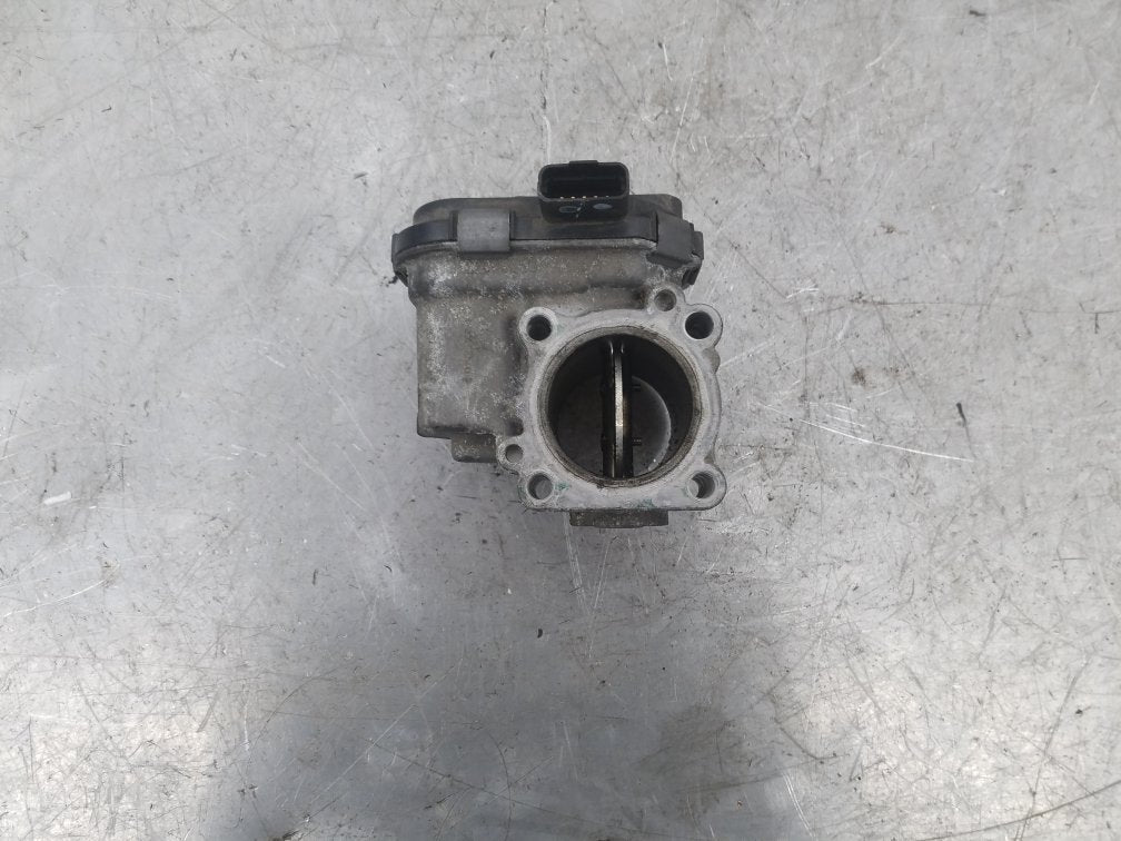 2010 - 2012 Volvo S40  Saloon Throttle Body 28275019
