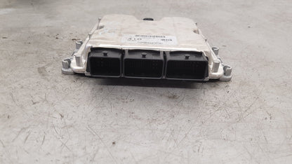 2001 - 2004 Volvo V40  Estate Engine ECU 30630418