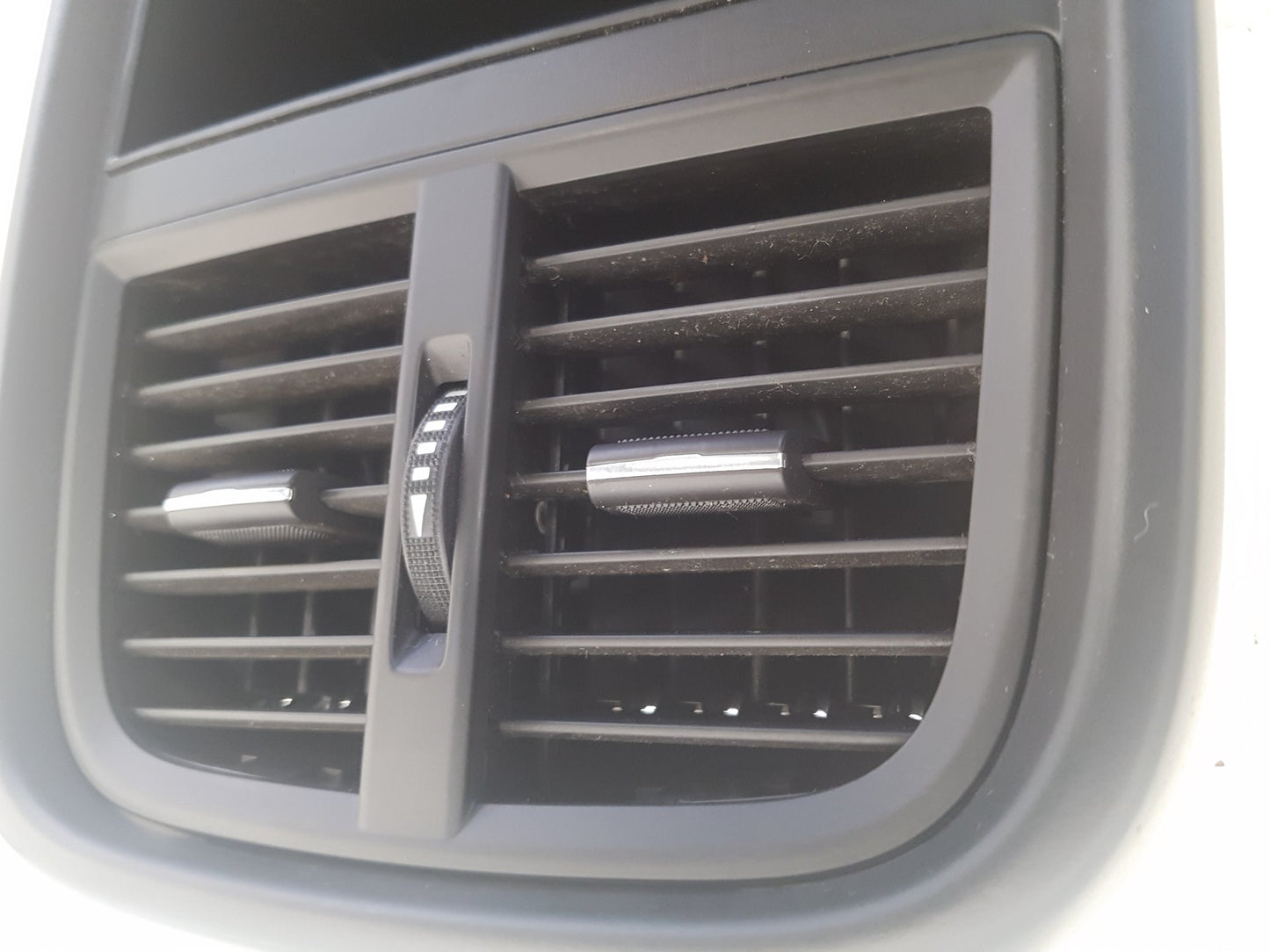 2010 - 2012 Saab 9-5  Saloon Dash Air Vent Centre 330188061
