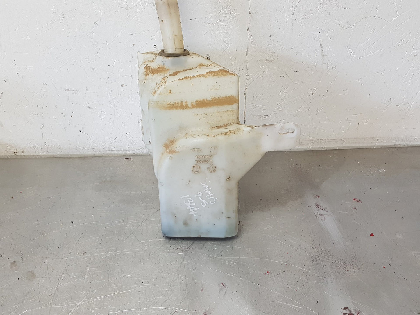 2010 - 2012 Saab 95  Saloon WASHER BOTTLE & MOTOR 13250356