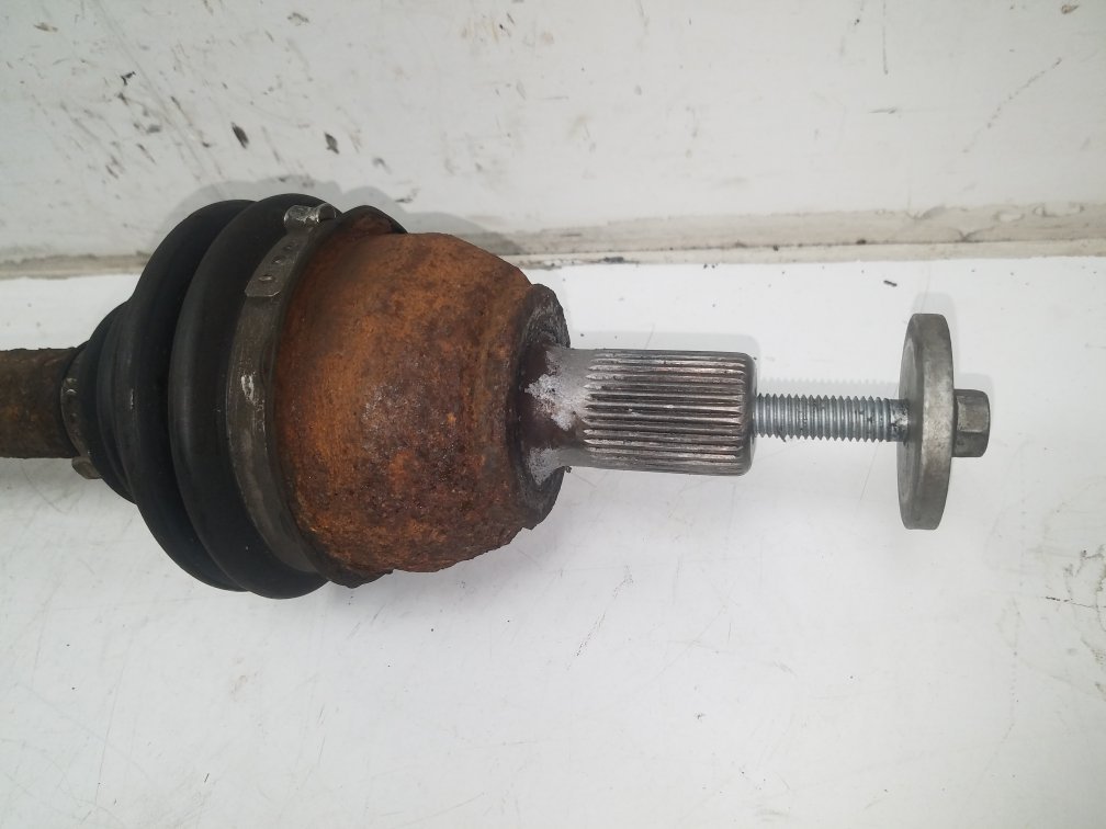 2004 - 2010 Volvo C30  Hatchback Left Front Drive Axle 36001355