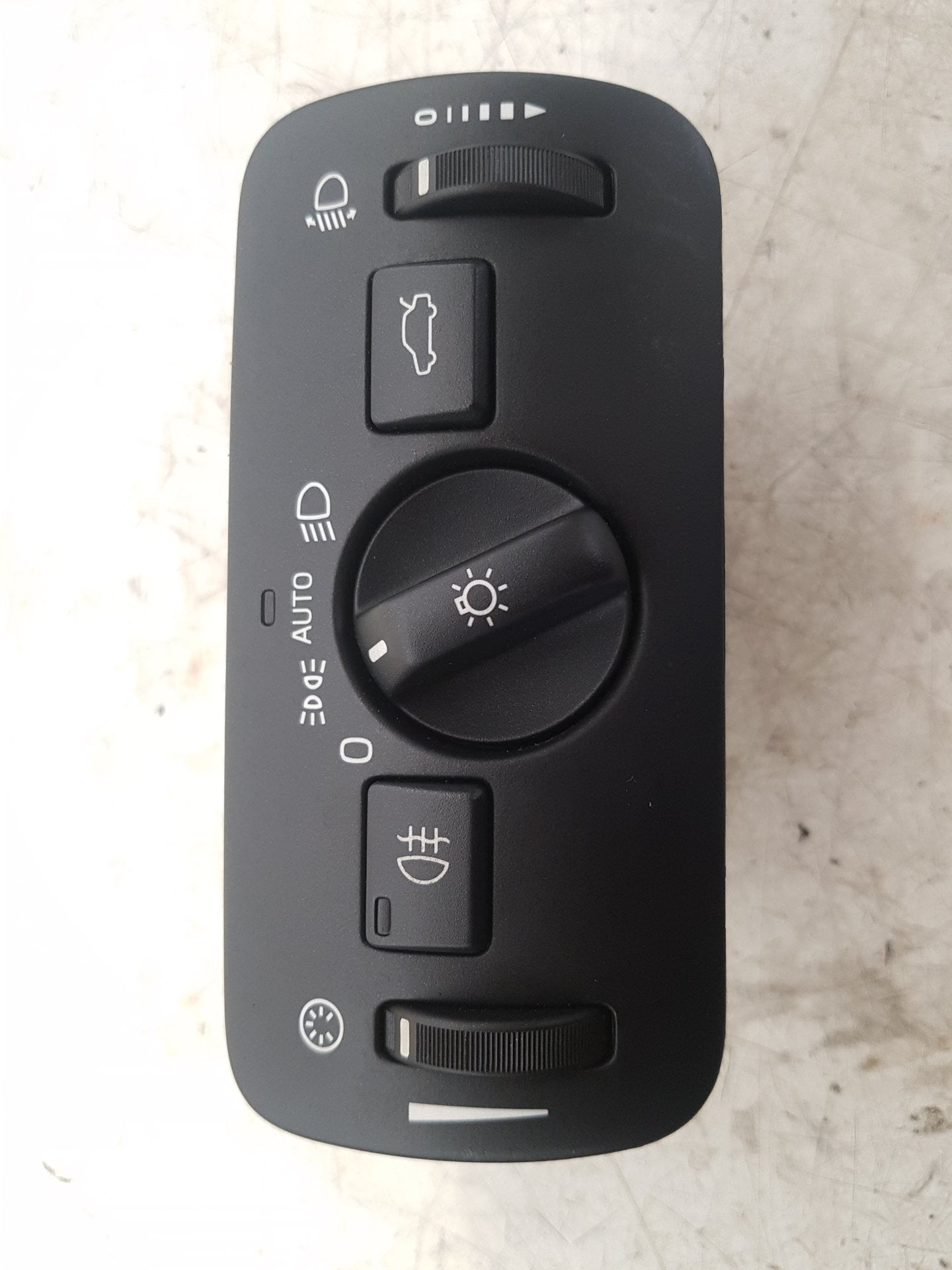 2013 - 2016 Volvo V40 III 525 Hatchback Headlight Switch 30739425
