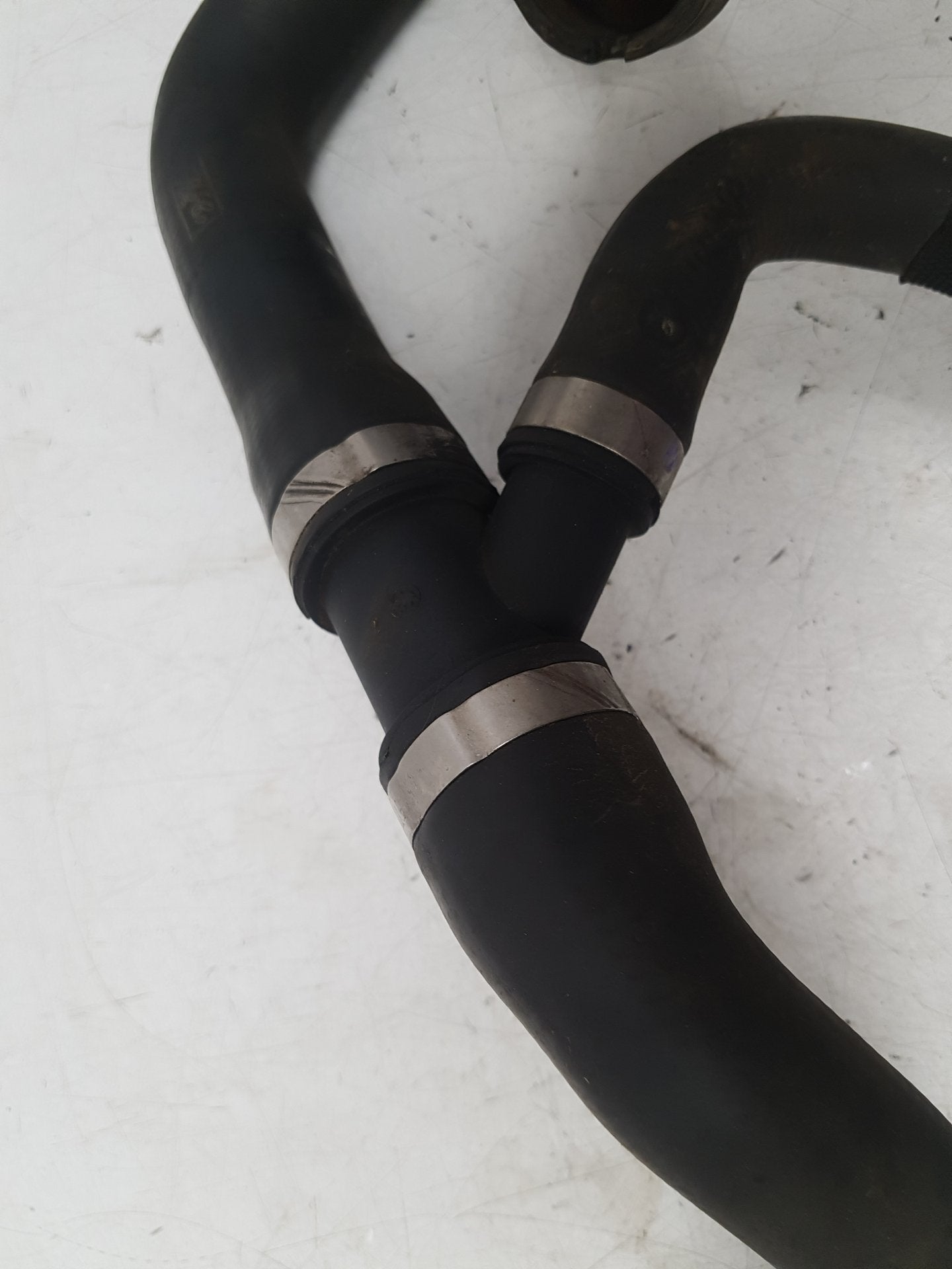 2008 - 2009 Volvo C70  Convertible RADIATOR HOSE 5M51-8286BA