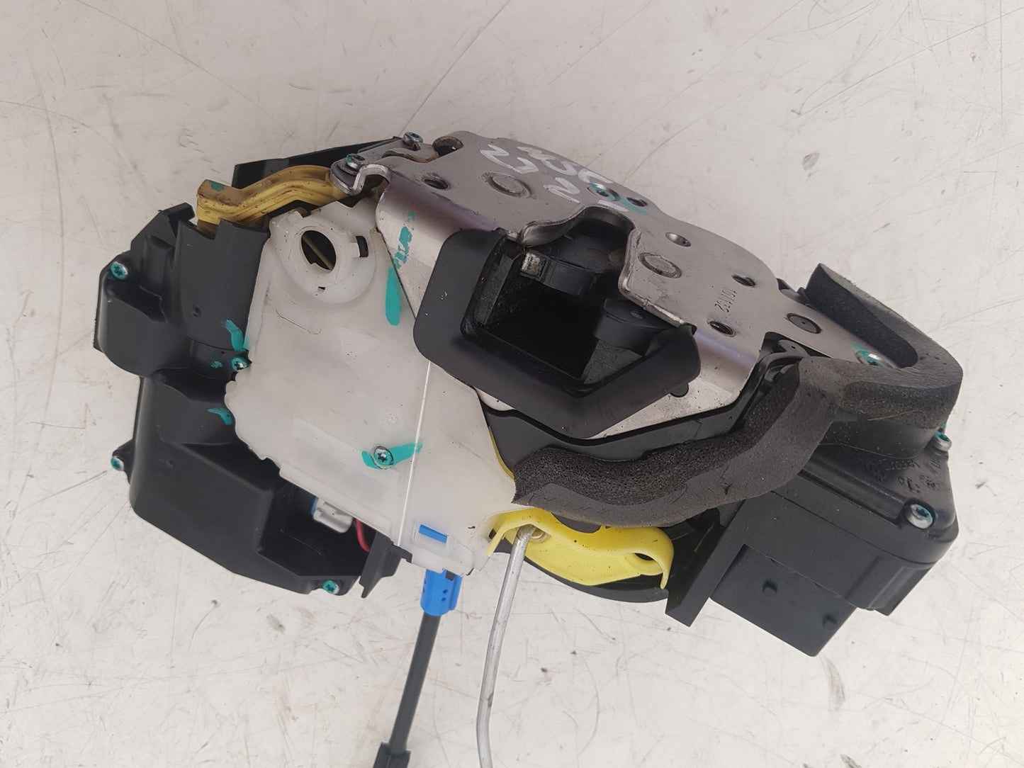2010 - 2012 Saab 9-5  Saloon Left Front Central Locking Solenoid 13503753