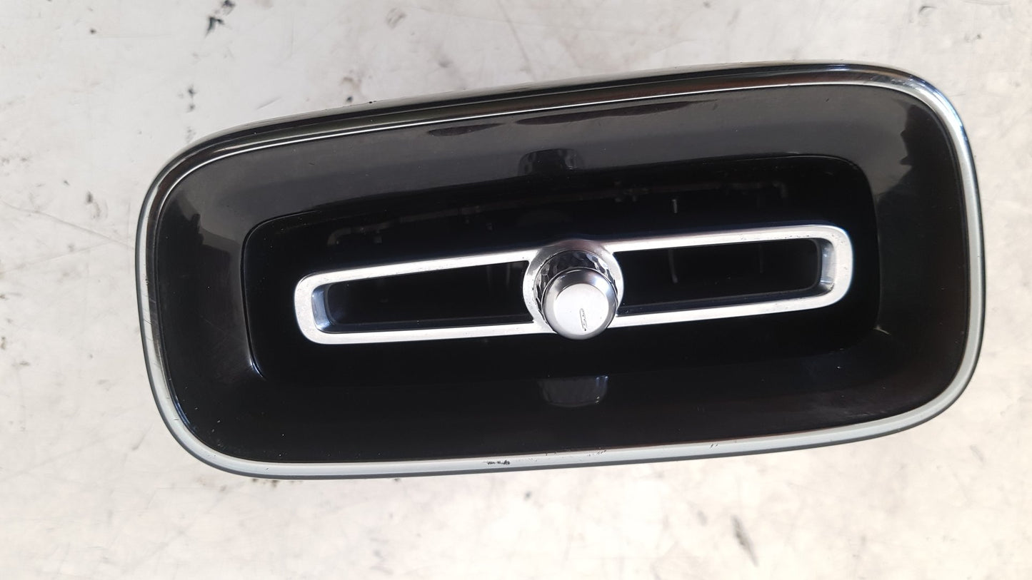2017 - 2025 Volvo XC40 536 SUV Dash Vent 31442626