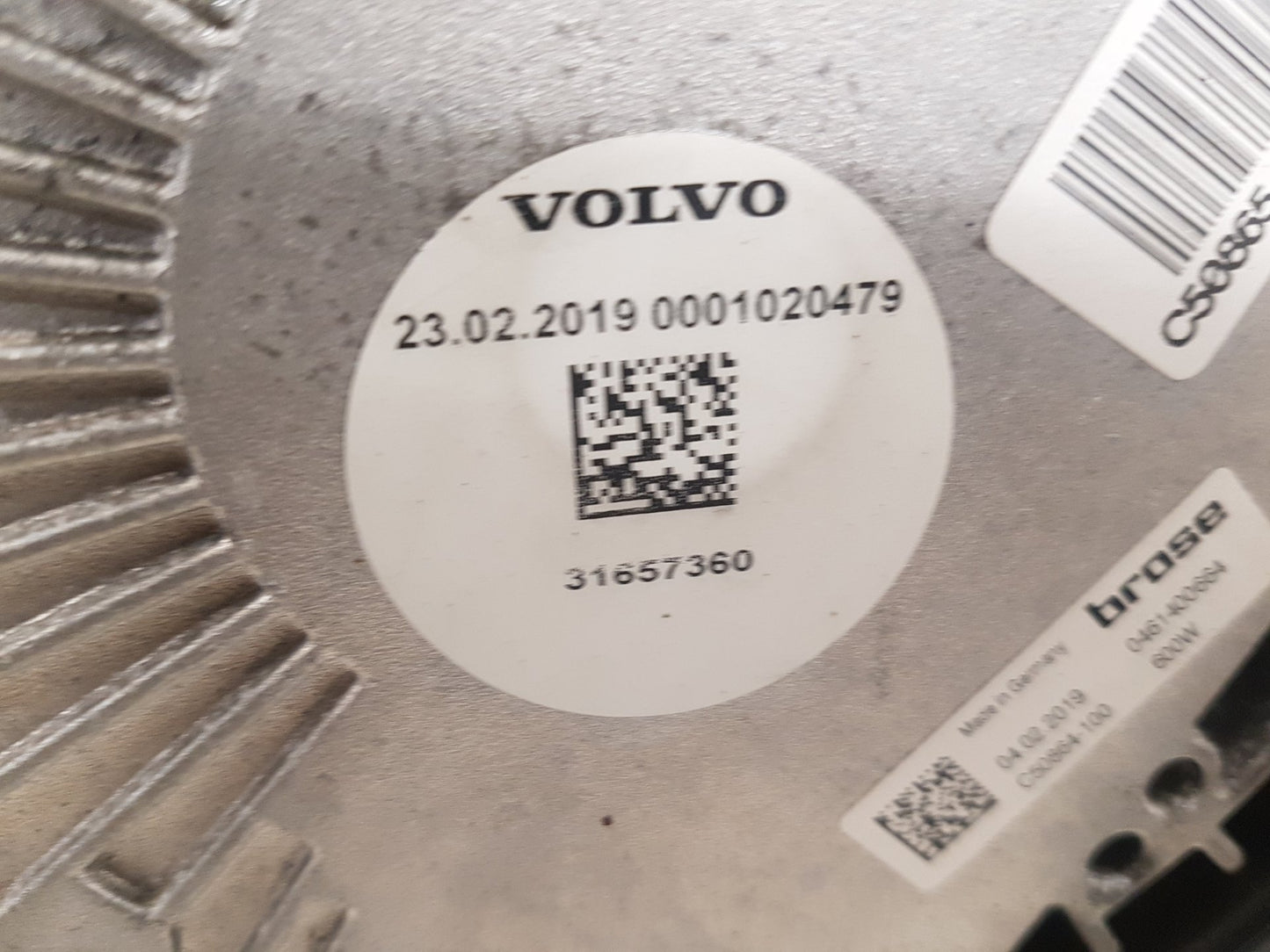 2017 - 2026 Volvo V60 II 225 Estate RADIATOR FAN & COWLING (A/C CAR) 31657360