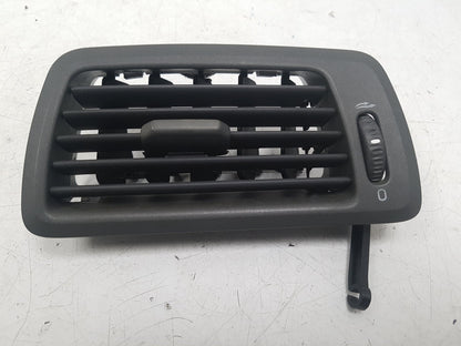 2000 - 2007 Volvo XC70  Estate AIR VENT (PASSENGER SIDE FRONT) 3409378