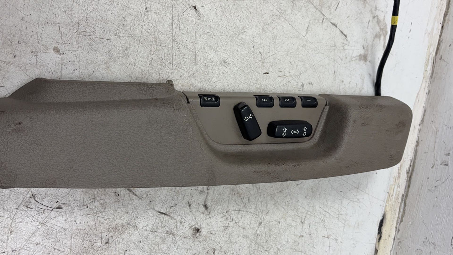 2002 - 2006 Volvo XC90  Estate POWER SEAT SWITCHES (RH UK DRIVERS SIDE) 9174420