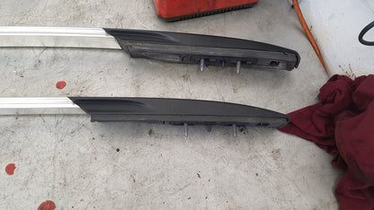2012 - 2016 Volvo V40 Cross Country  Hatchback Roof Rail 31385000