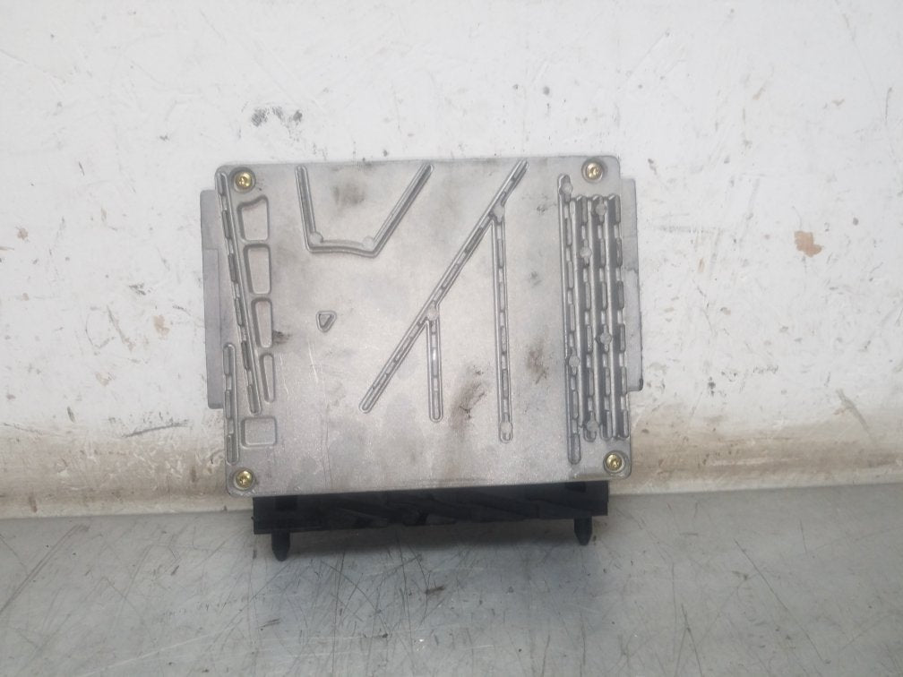 2002 - 2006 Volvo XC90  Estate Engine ECU 08677708A