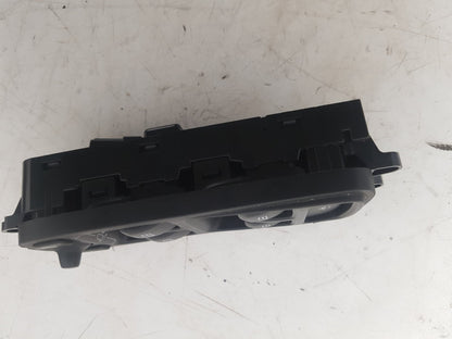2010 - 2012 Volvo S40  Saloon Right Front Window Switch 31243549