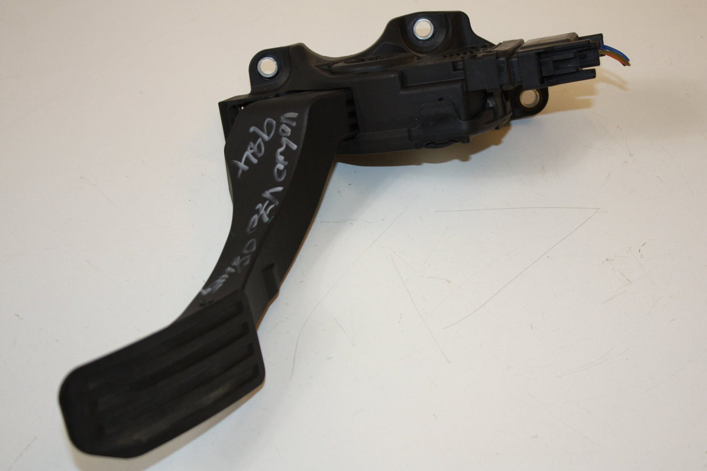 2007 - 2014 Volvo V70   Accelerator Pedal 6G929F836CD 6G92-9F836-CD