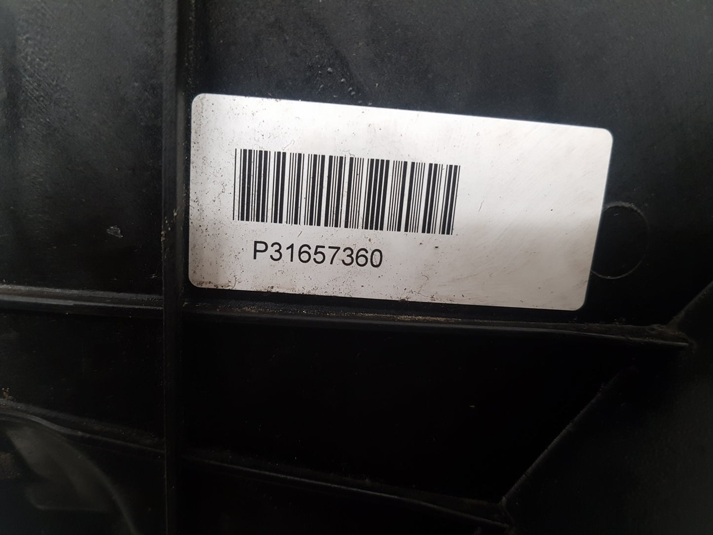 2017 - 2026 Volvo V60 II 225 Estate RADIATOR FAN & COWLING (A/C CAR) 31657360