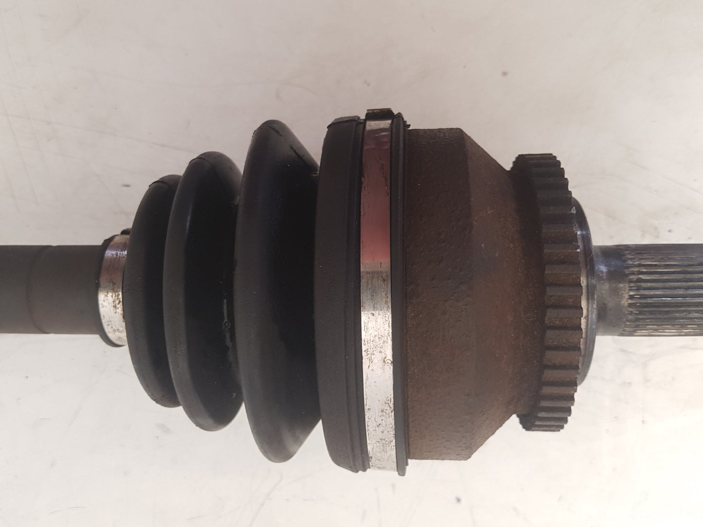 2005 - 2008 Volvo V70  Estate Driveshaft (Manual) UK Drivers Side Front. 8603883